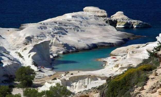 Sarakiniko Beach, Milos
