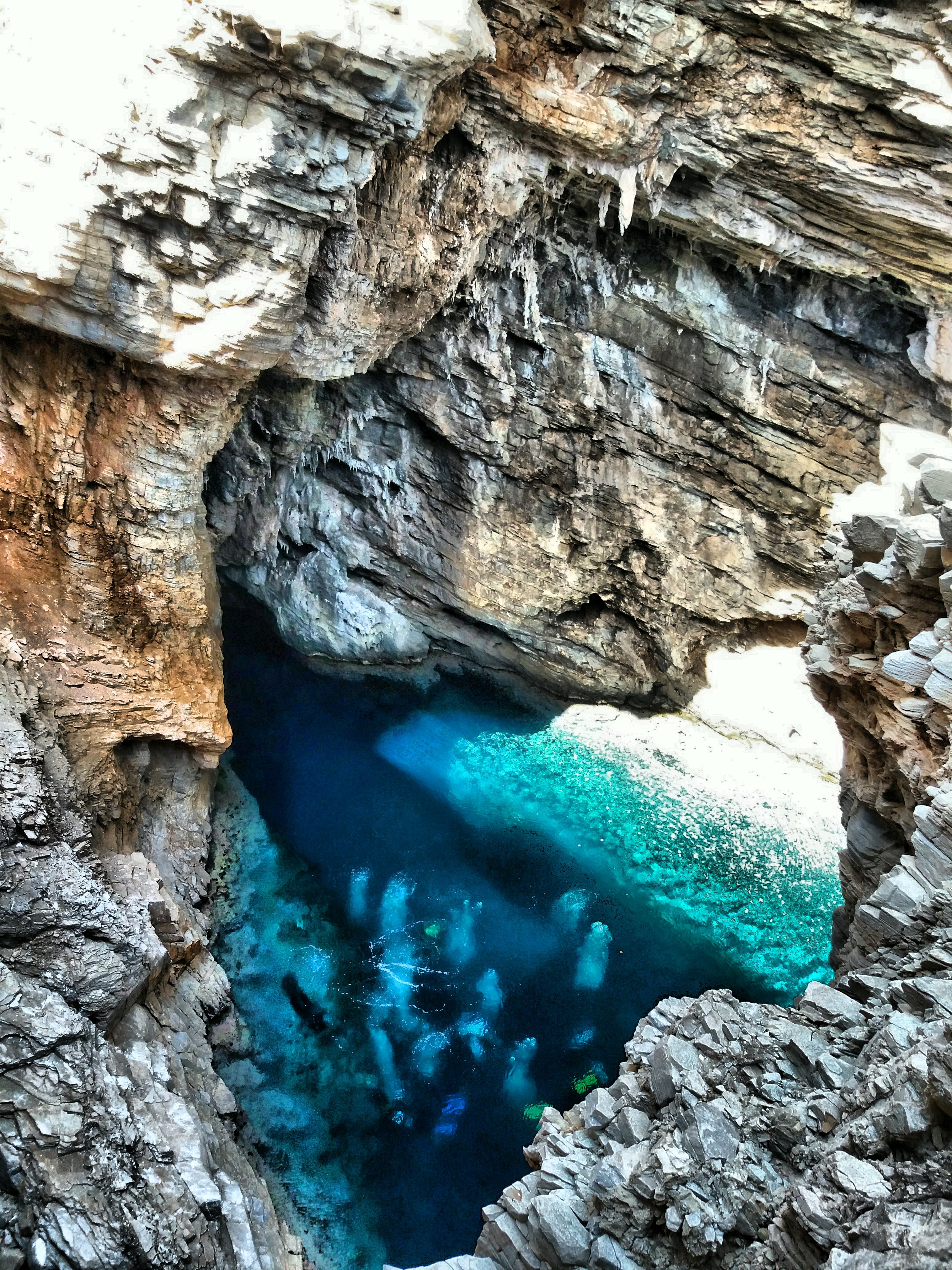 mov_Spilaio_evoia_itravelling_2