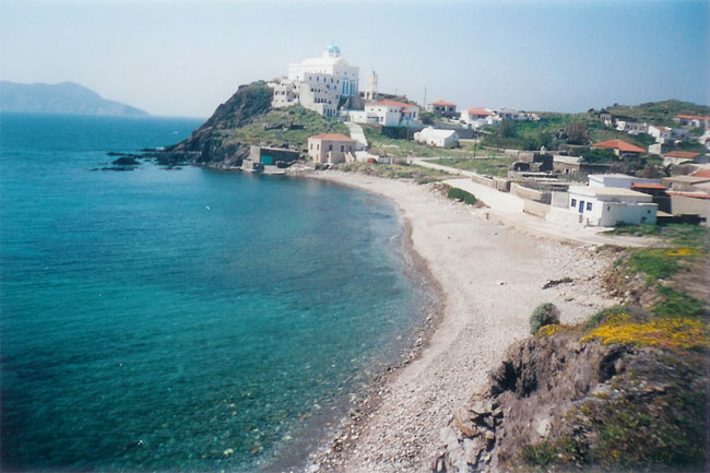Kato Gialos beach